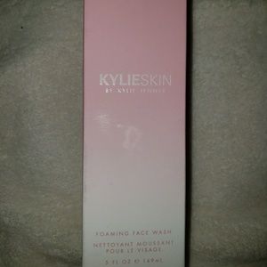 Kylie jenner face wash